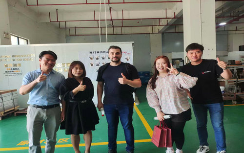 West tooth customers visit the factory